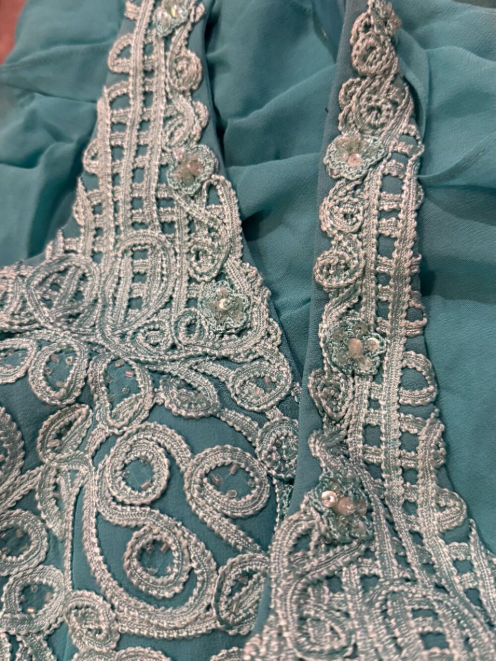Sue Wong 100% Silk Y2K Turquoise Teal Crochet Flowy Top Fairy Art Deco Halter 1 - Picture 15 of 15